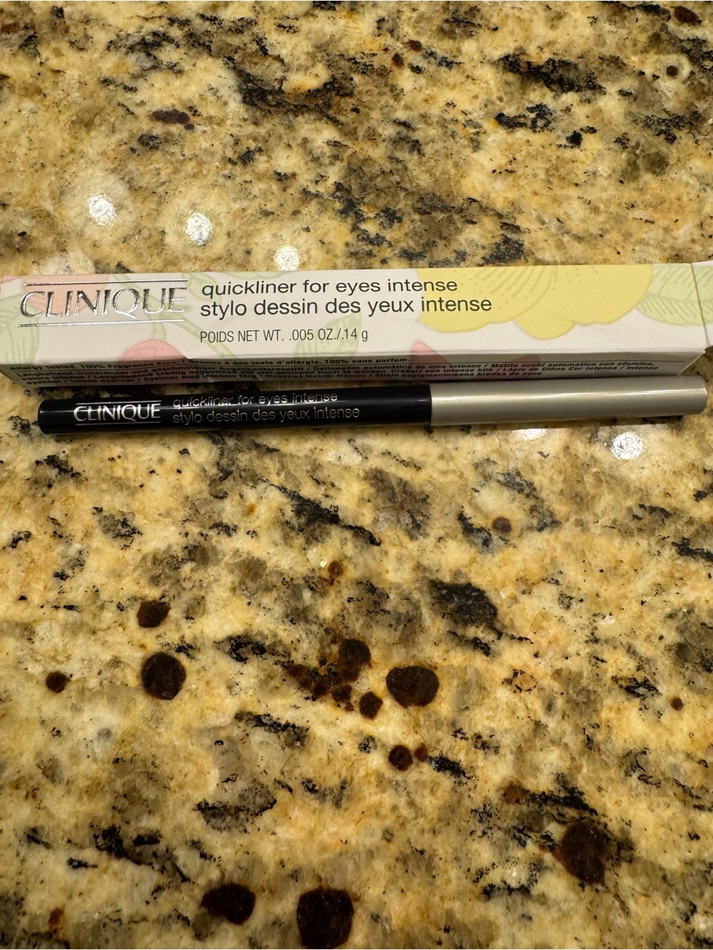 Clinique Quickliner for Eyes Intense — Black and Silver